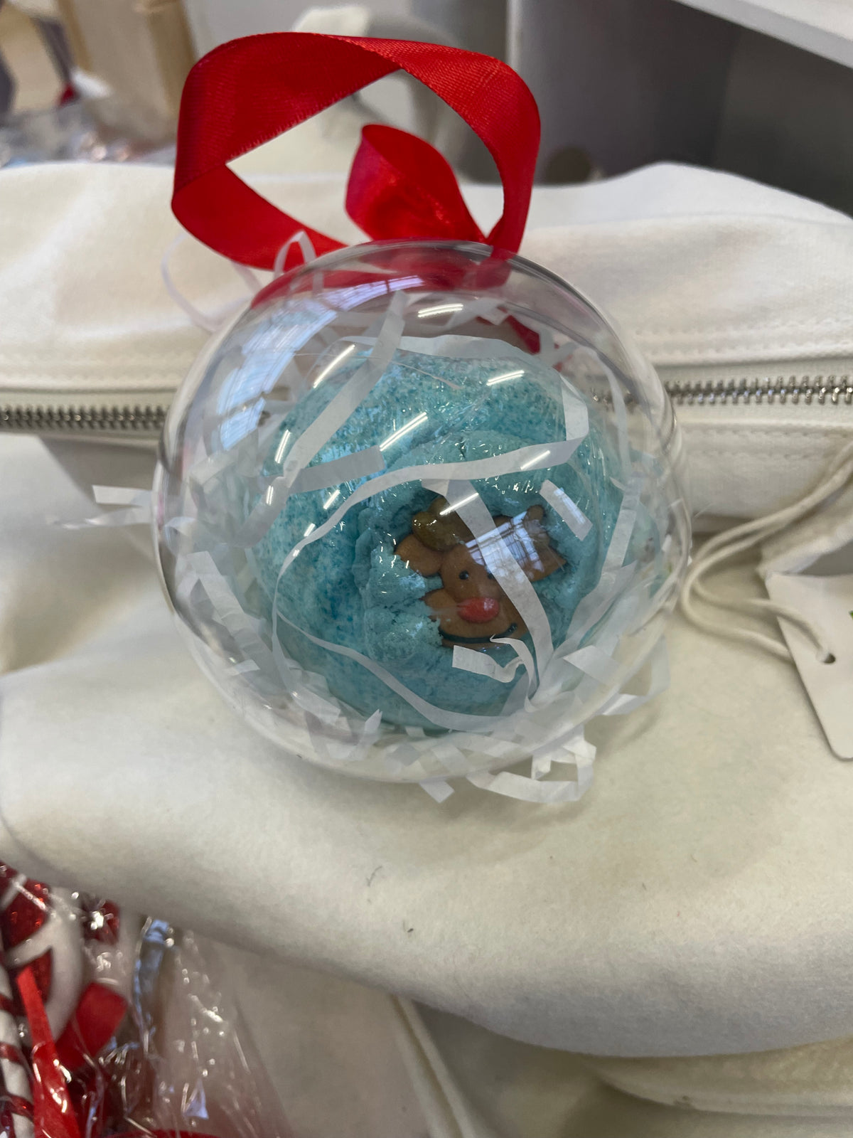 Filled Acrylic baubles with bath bombs